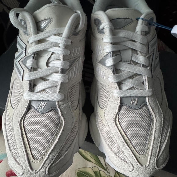 New Balance 9060 Seasalt Moonbeam NIB - Picture 5 of 11